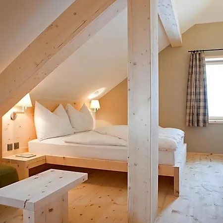Hotell Romantik Muottas Muragl 3*